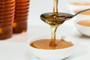 Das Hausmittel Honig hilft schnell bei geschwollenen Lymphknoten