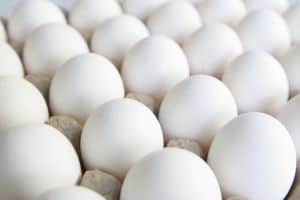 Eier sind ein gutes Hausmittel bei kaputtem Haar und Spliss.